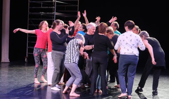 Atelier Dansez ! mené par Tchina Ndjidda en vue de la création collective Mon corps est une mémoire (Le Gymnase > Ven 19 juin à 20h)